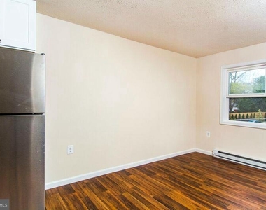 1700 Roberts Street - Photo Thumbnail 8