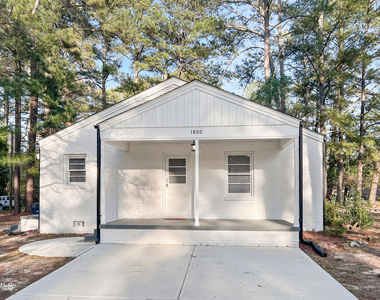 1800 Rosewood Avenue - Photo Thumbnail 14