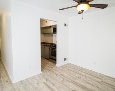 11602 Vantage Hill - Photo Thumbnail 1
