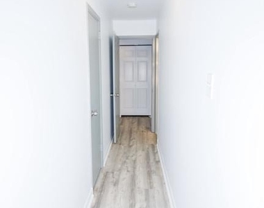 11602 Vantage Hill - Photo Thumbnail 11