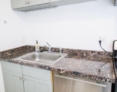 11602 Vantage Hill - Photo Thumbnail 8