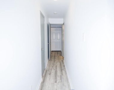 11602 Vantage Hill - Photo Thumbnail 10