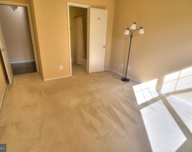 1793 Jonathan Way - Photo Thumbnail 35