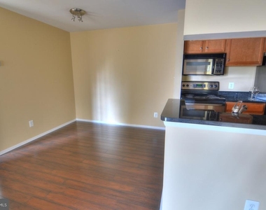 1793 Jonathan Way - Photo Thumbnail 5