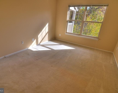 1793 Jonathan Way - Photo Thumbnail 11