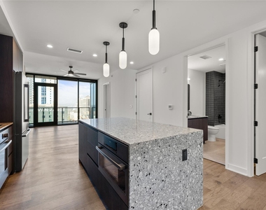 84 East Ave - Photo Thumbnail 2