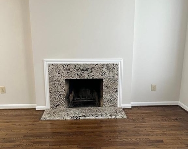 1533 Oronoco Street - Photo Thumbnail 2