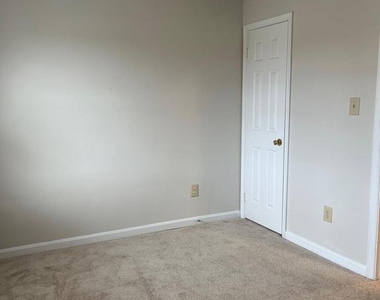 1533 Oronoco Street - Photo Thumbnail 10