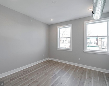 1448 S 52nd Street - Photo Thumbnail 6