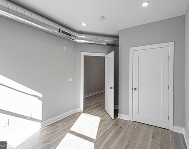 1448 S 52nd Street - Photo Thumbnail 5