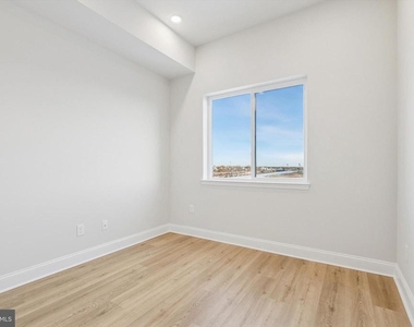2157 E Lehigh Avenue - Photo Thumbnail 7
