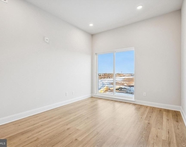 2157 E Lehigh Avenue - Photo Thumbnail 6