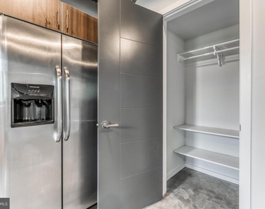4800 Brown Street - Photo Thumbnail 16