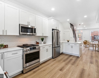 908 Reed Street - Photo Thumbnail 8