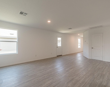 6406 Kemper Pl - Photo Thumbnail 11