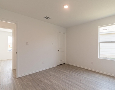 6406 Kemper Pl - Photo Thumbnail 8