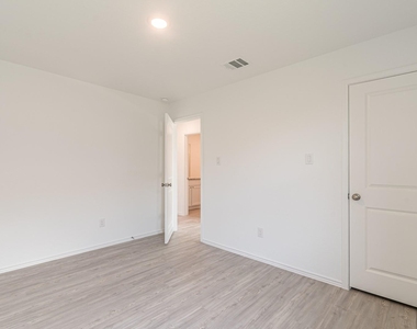 6406 Kemper Pl - Photo Thumbnail 9