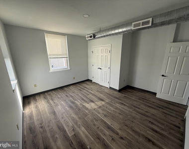 2513 Frankford Avenue - Photo Thumbnail 3