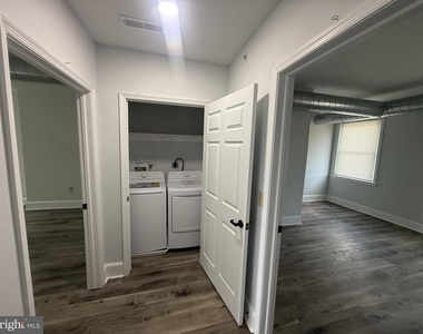 2513 Frankford Avenue - Photo Thumbnail 3