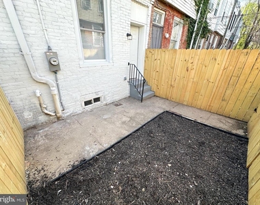2153 W Grange Avenue - Photo Thumbnail 12