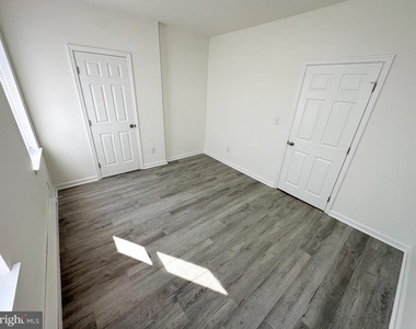 2153 W Grange Avenue - Photo Thumbnail 5