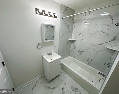 2153 W Grange Avenue - Photo Thumbnail 3