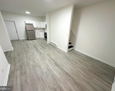 2153 W Grange Avenue - Photo Thumbnail 1