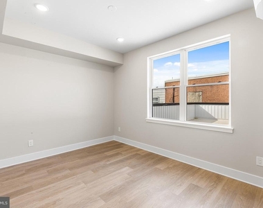 1903 Jackson Street - Photo Thumbnail 11