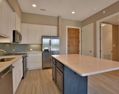 106 Bella Toscana Ave - Photo Thumbnail 3