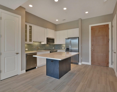 106 Bella Toscana Ave - Photo Thumbnail 5