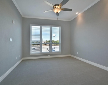 106 Bella Toscana Ave - Photo Thumbnail 12