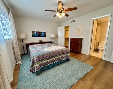 7920 Rockwood Ln - Photo Thumbnail 22