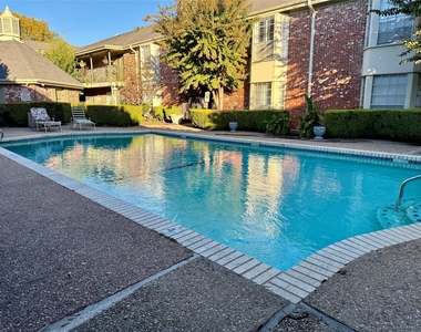 7920 Rockwood Ln - Photo Thumbnail 14