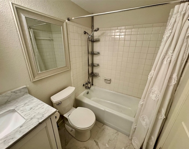 7920 Rockwood Ln - Photo Thumbnail 19