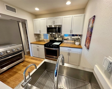 7920 Rockwood Ln - Photo Thumbnail 33