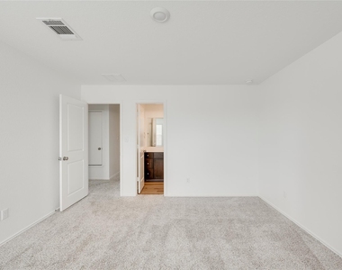 13520 Knights Branch Dr - Photo Thumbnail 12