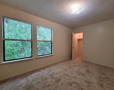 2804 Bull Run - Photo Thumbnail 8