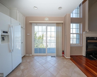 234 Lookout Place - Photo Thumbnail 7
