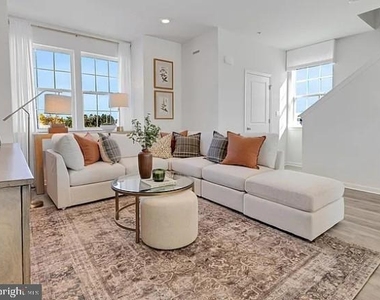 8328 Alexander Court - Photo Thumbnail 13