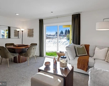8328 Alexander Court - Photo Thumbnail 11