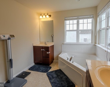 3365 Alydar Road - Photo Thumbnail 27