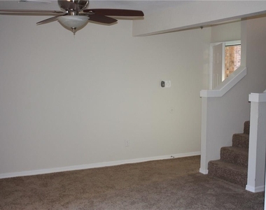 513 South Park Dr - Photo Thumbnail 6