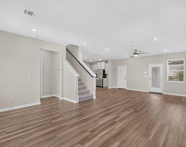 13817 Gilwell Dr - Photo Thumbnail 7