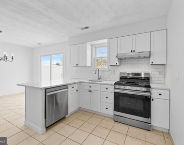 315 Catalano Lane - Photo Thumbnail 4