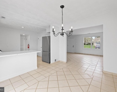 315 Catalano Lane - Photo Thumbnail 7