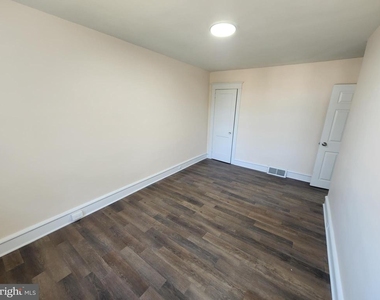 4621 Woodland Avenue - Photo Thumbnail 19