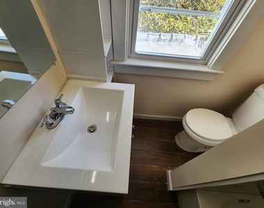 4621 Woodland Avenue - Photo Thumbnail 16