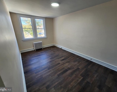 4621 Woodland Avenue - Photo Thumbnail 17