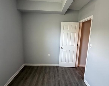 102 Ridgway Street - Photo Thumbnail 9