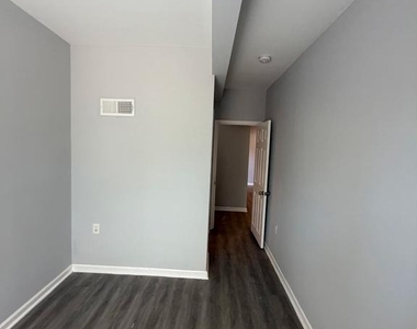 102 Ridgway Street - Photo Thumbnail 10